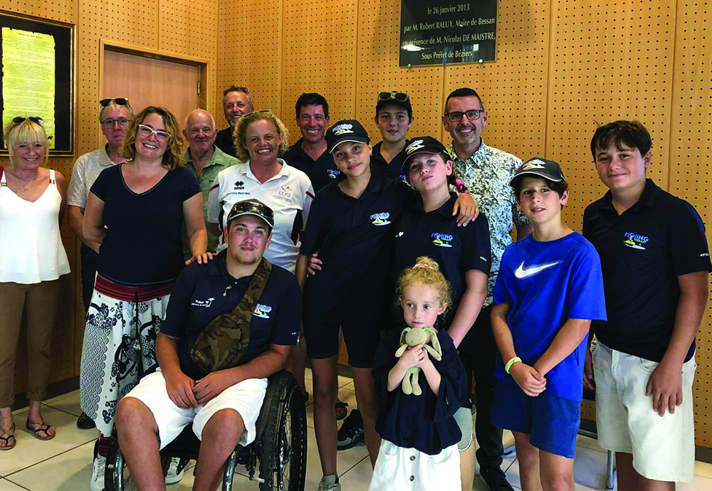 LA CHAMPIONNE DU MONDE DE PÊCHE À LA CARPE REÇUE EN MAIRIE
