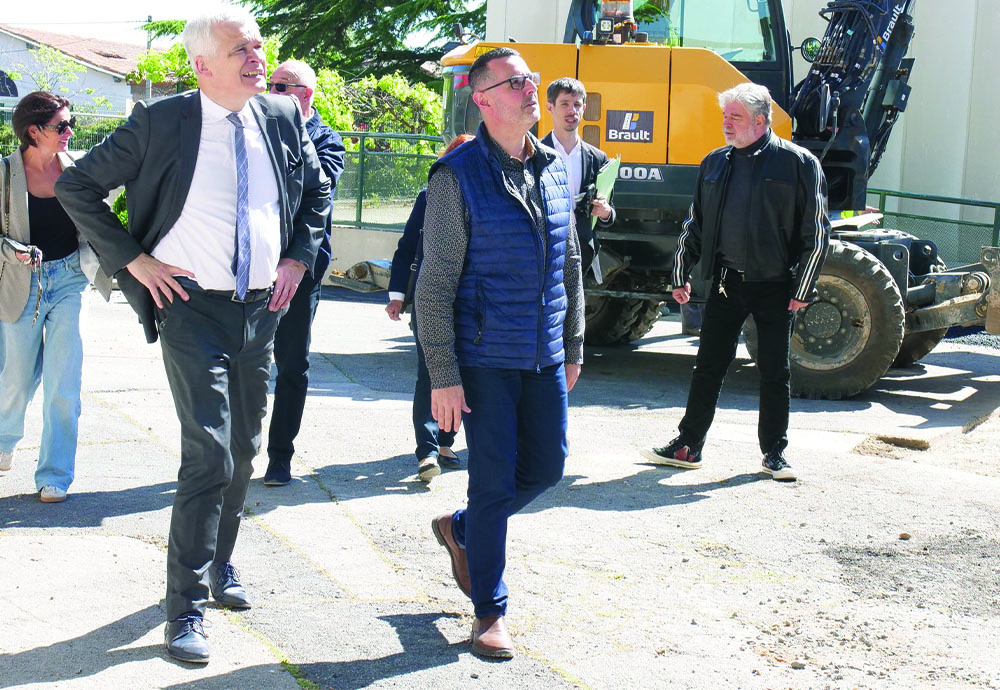 LE SOUS-PRÉFET VISITE LE CHANTIER DE L’ÉCOLE ÉLÉMENTAIRE