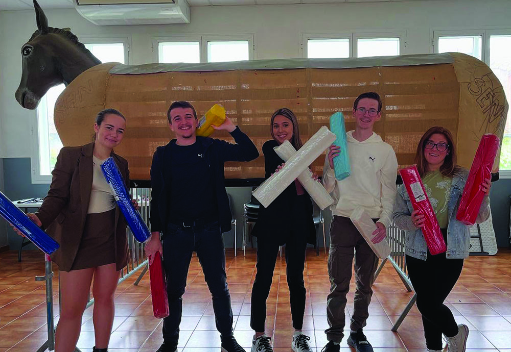 LA FÊTE LOCALE SE PRÉPARE, LA JEUNESSE EST EN PLEINE ACTION