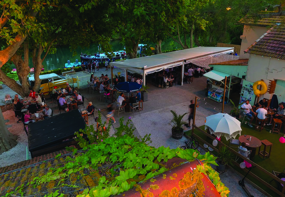 LA SAISON ESTIVALE BAT SON PLEIN À LA GUINGUETTE DE BESSAN