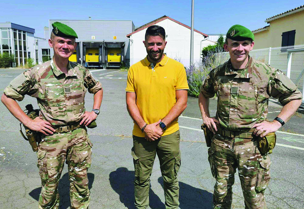 DES MANŒUVRES MILITAIRES FRANCE - INDE AU CŒUR DE BESSAN