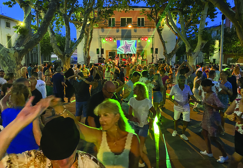 DEUX PROCHAINES SOIRÉES SALSA  À LA SALLE DES FÊTES