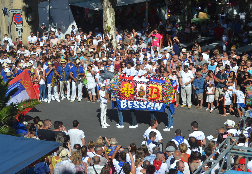 LE PETIT ÂNE AU CŒUR DE LA FÊTE : DEMANDEZ LE PROGRAMME !