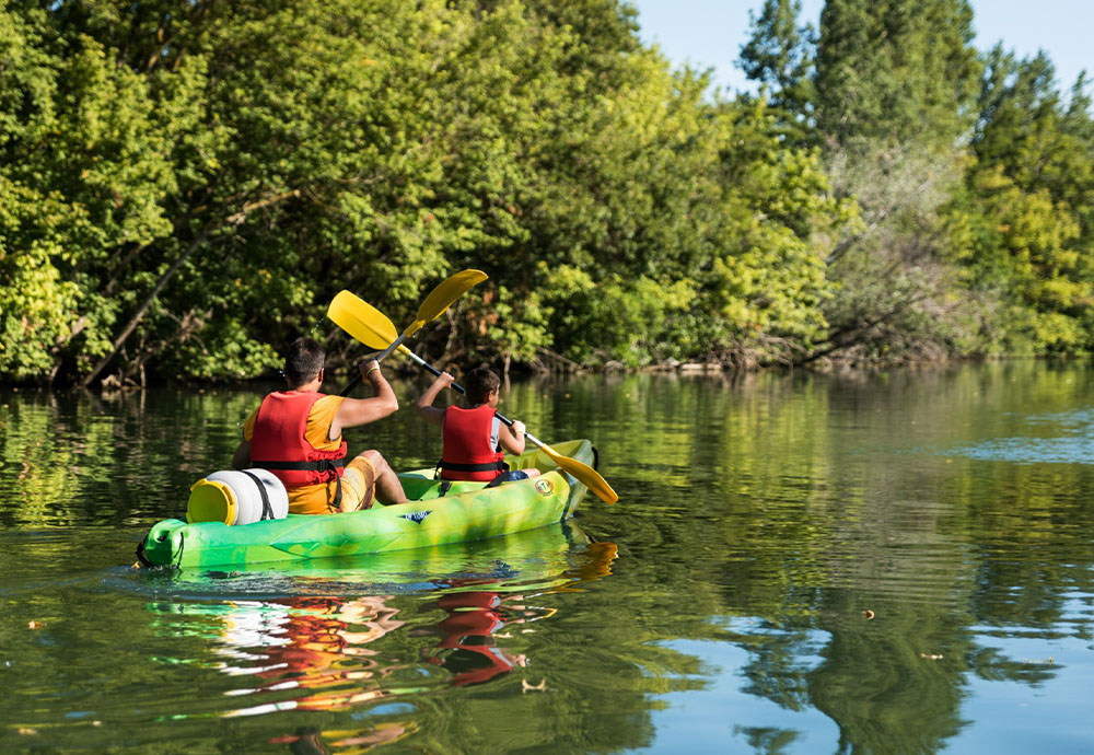 UN ÉTÉ À LA GUINGUETTE ET À BESSAN AVENTURE